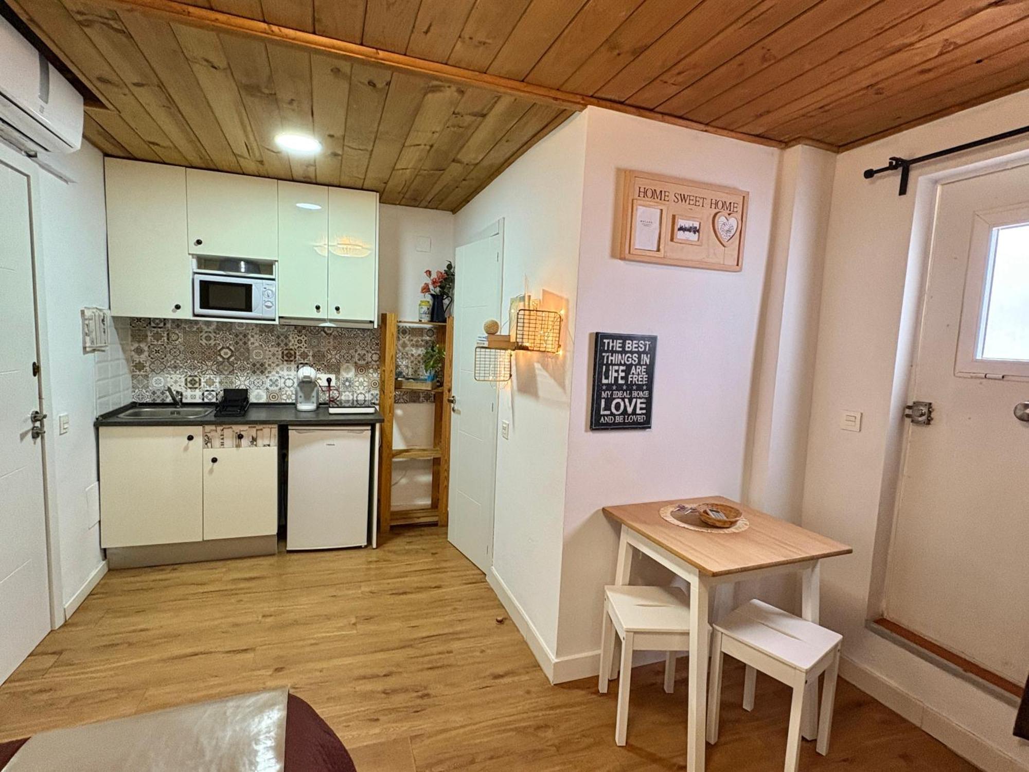 Habitacion En Calle Molino Málaga Eksteriør billede