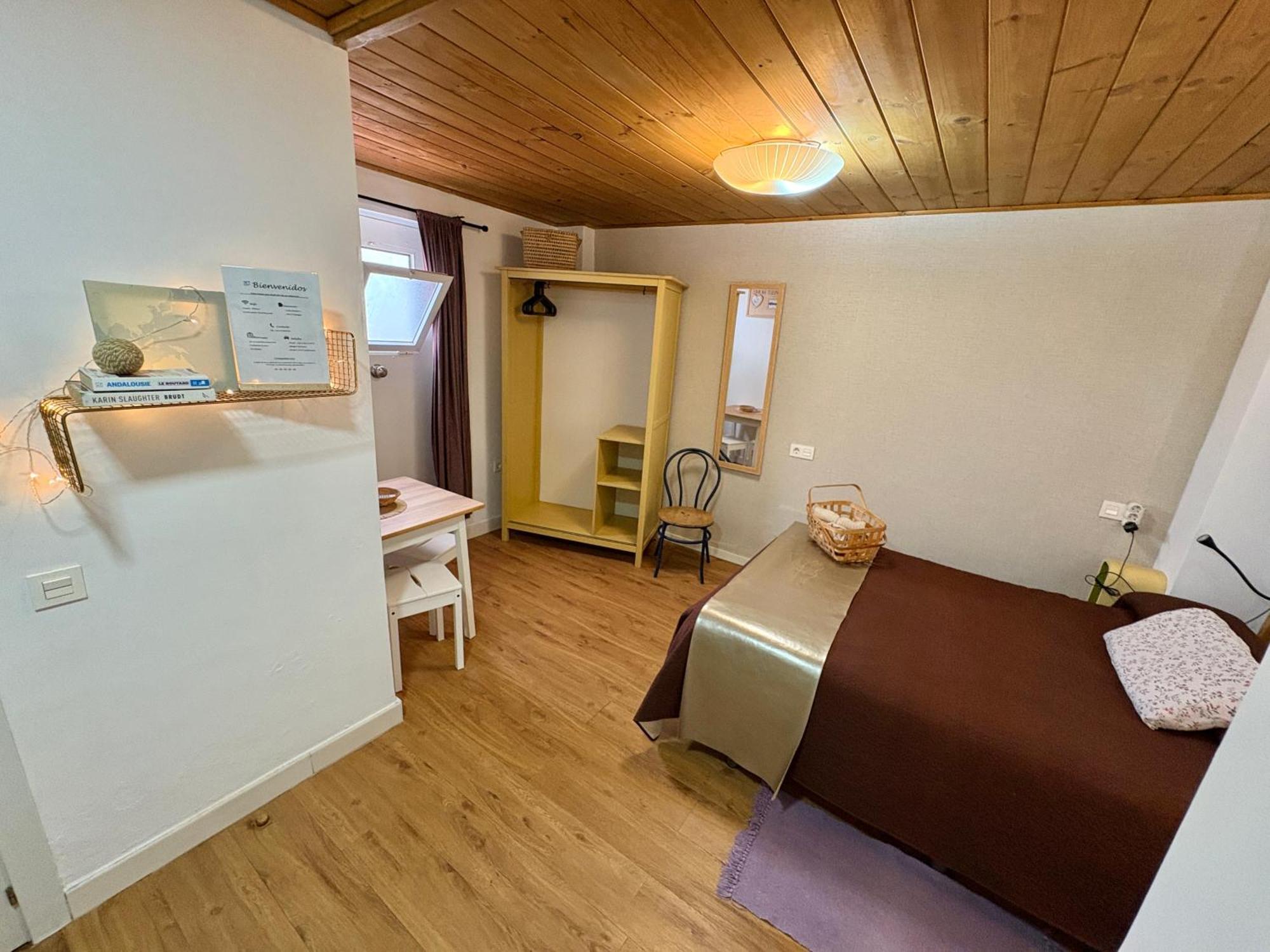 Habitacion En Calle Molino Málaga Eksteriør billede