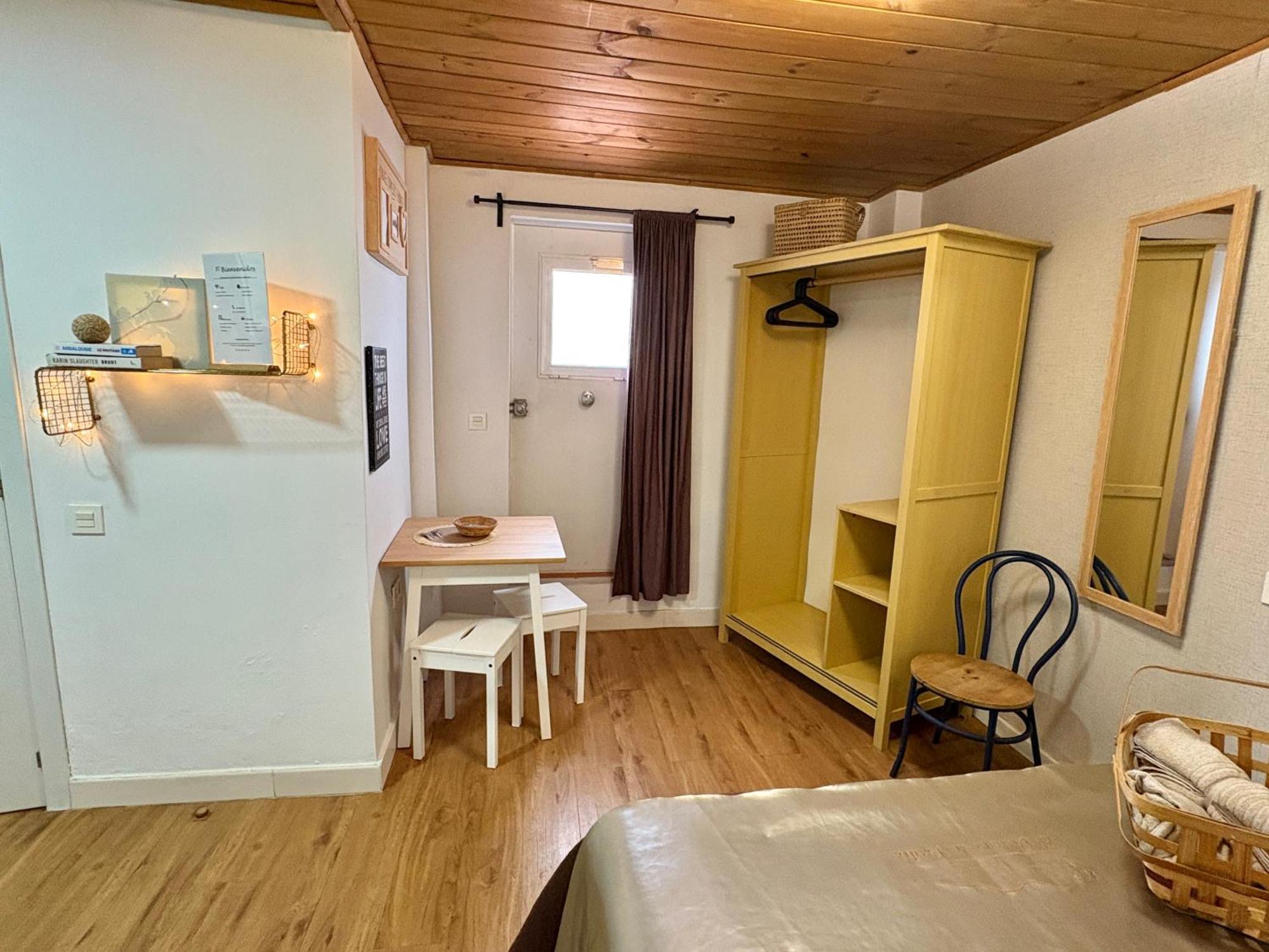 Habitacion En Calle Molino Málaga Eksteriør billede