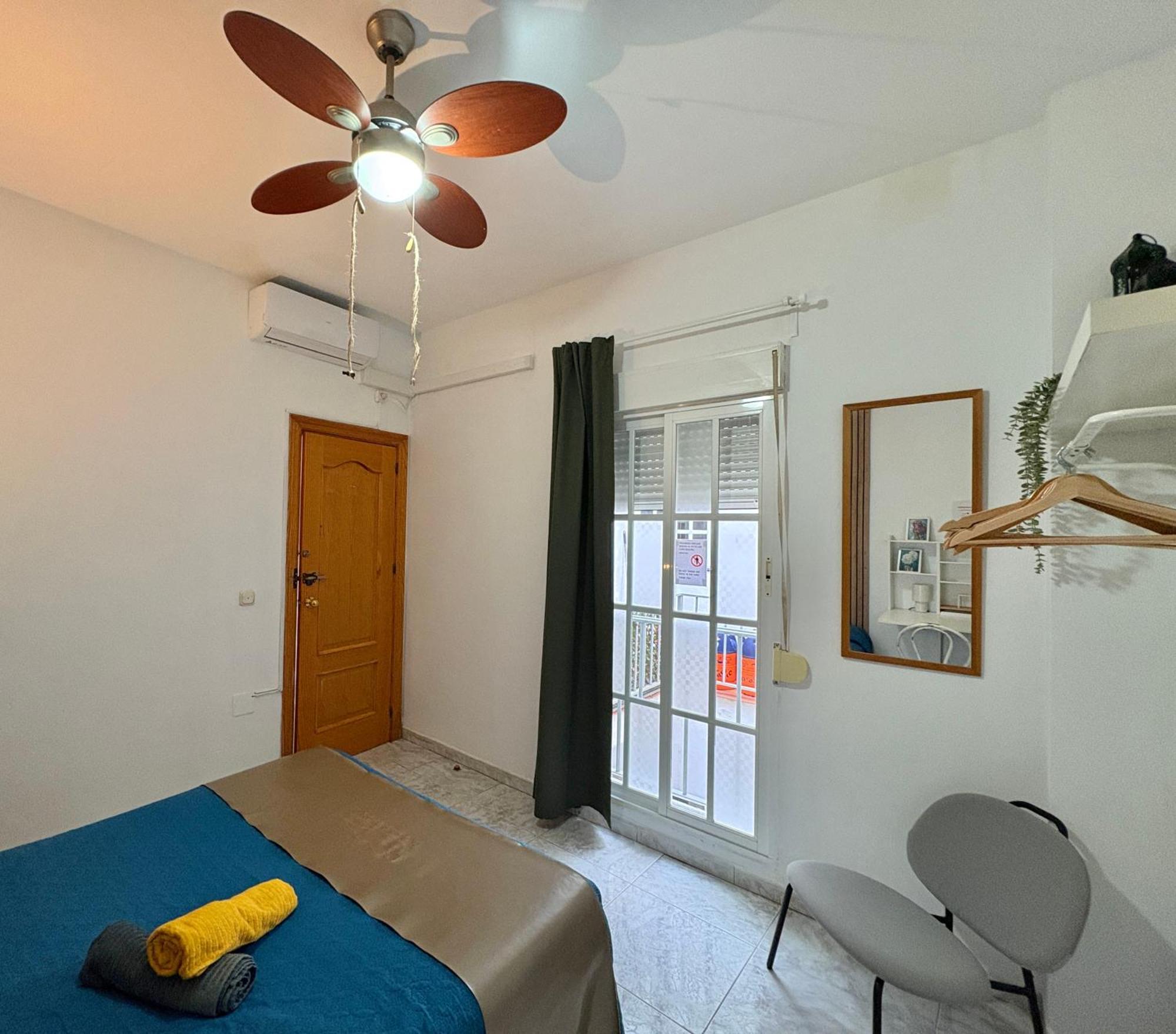Habitacion En Calle Molino Málaga Eksteriør billede